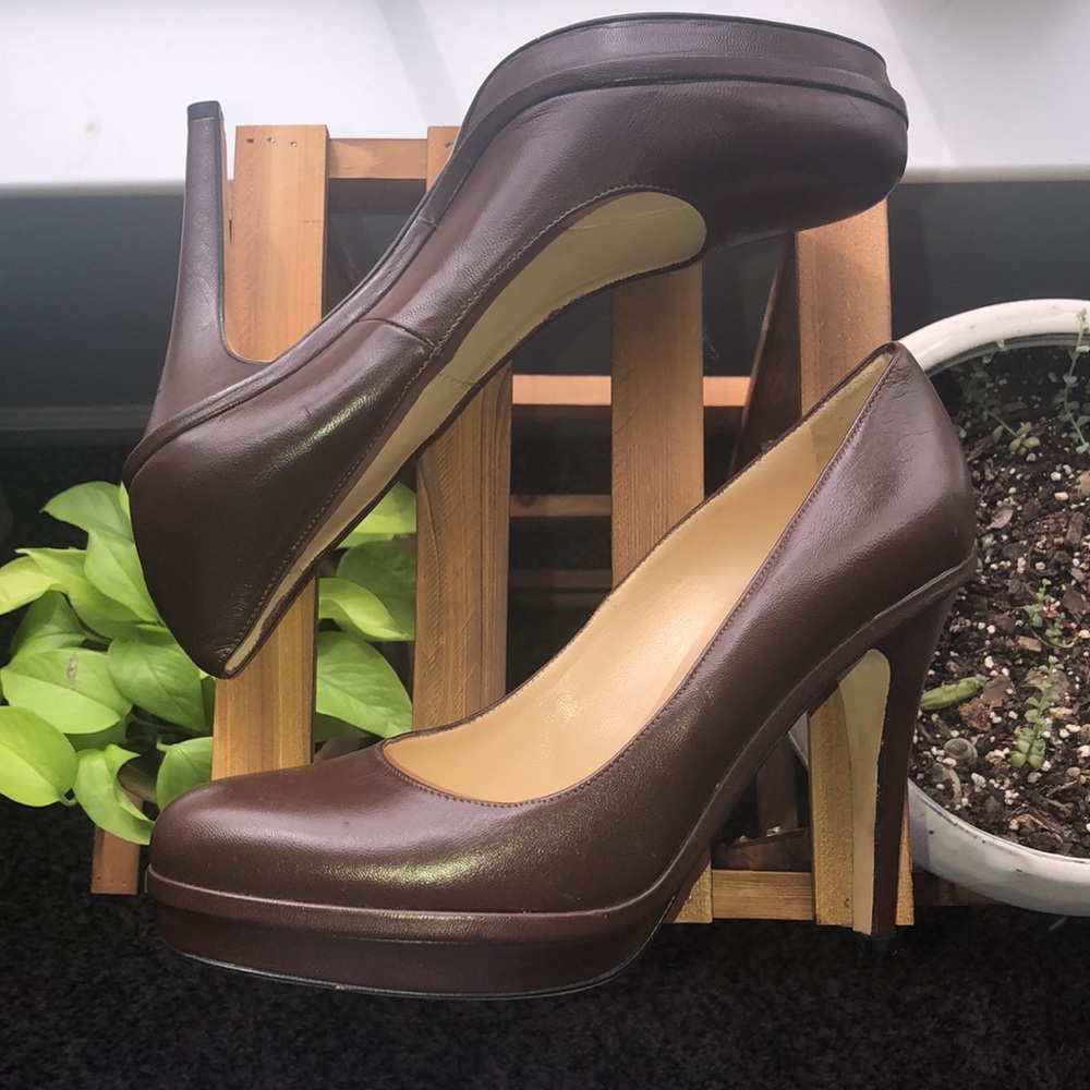 Luca Luca Italian made rich brown leather platform heels size 38 (never worn!)